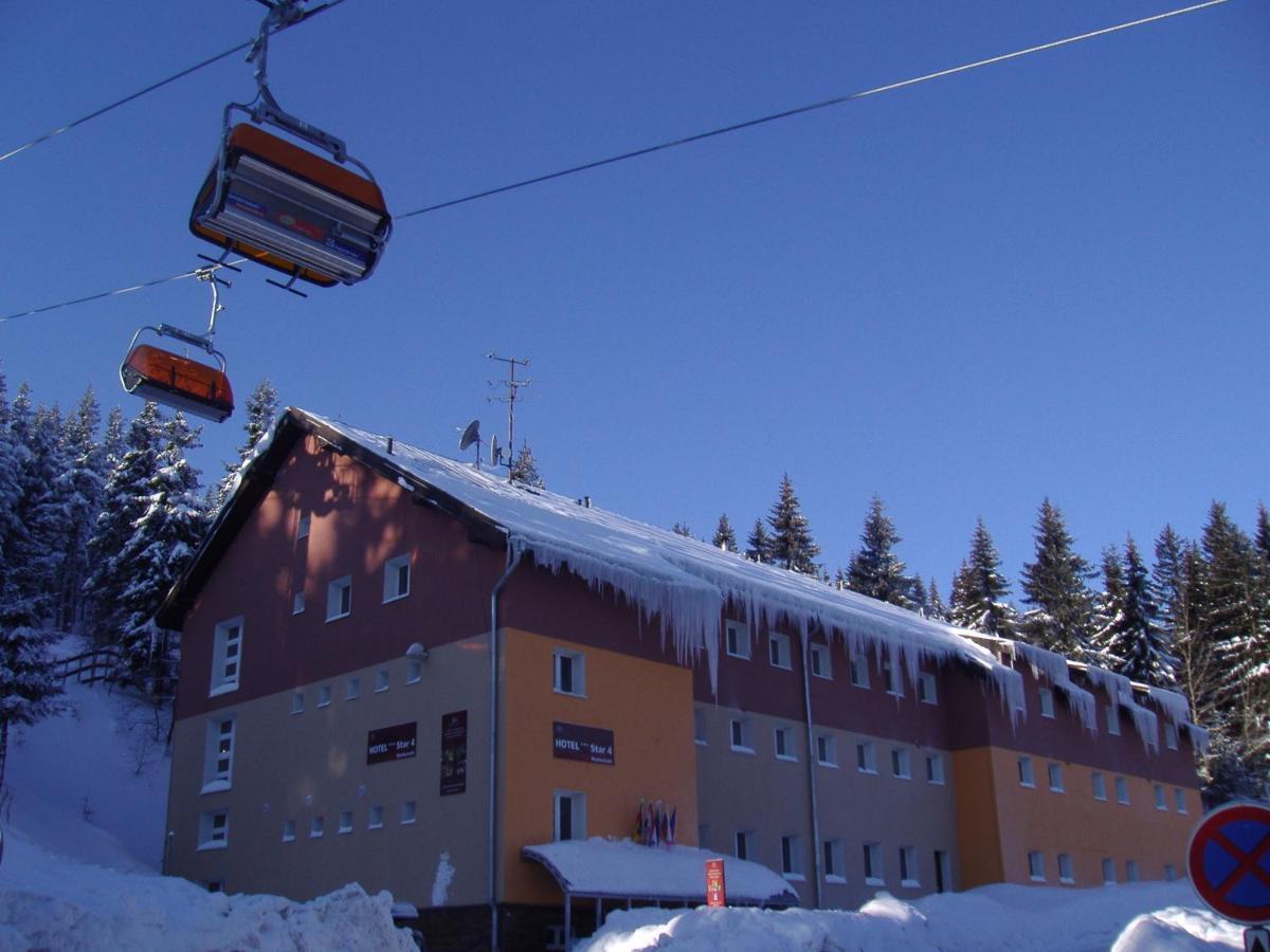 Hotel Pod Vlekem Loučná pod Klínovcem Exterior foto