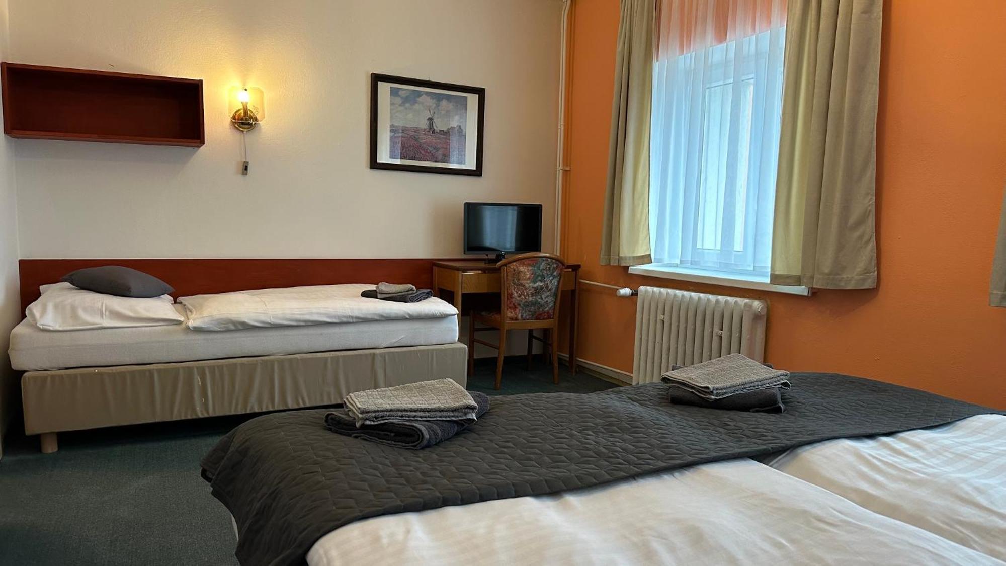 Hotel Pod Vlekem Loučná pod Klínovcem Exterior foto